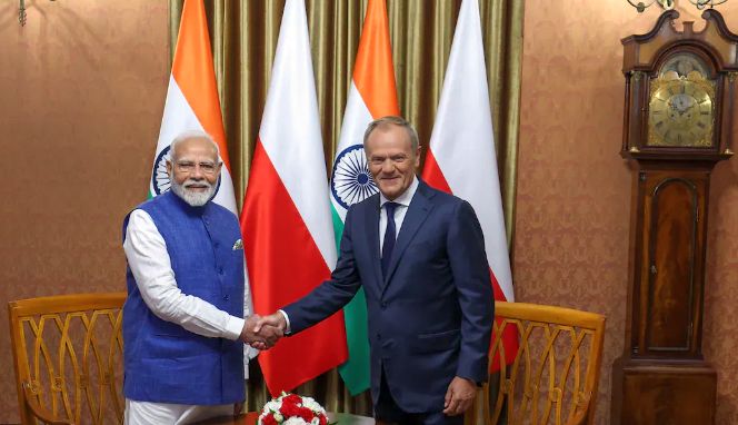 Tusk susţine iniţiativa lui Modi de a juca rolul de mediator în războiul din Ucraina - 1-1724396141.jpg