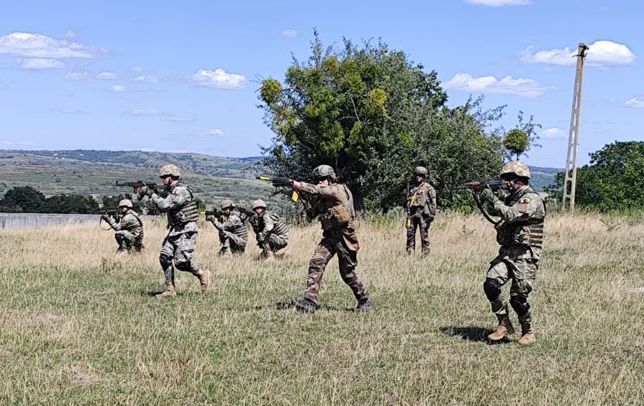 MApN: Exerciţiu de antrenament pentru evaluarea rezervei în judeţele Prahova şi Dâmboviţa - 1-1724662662.jpg