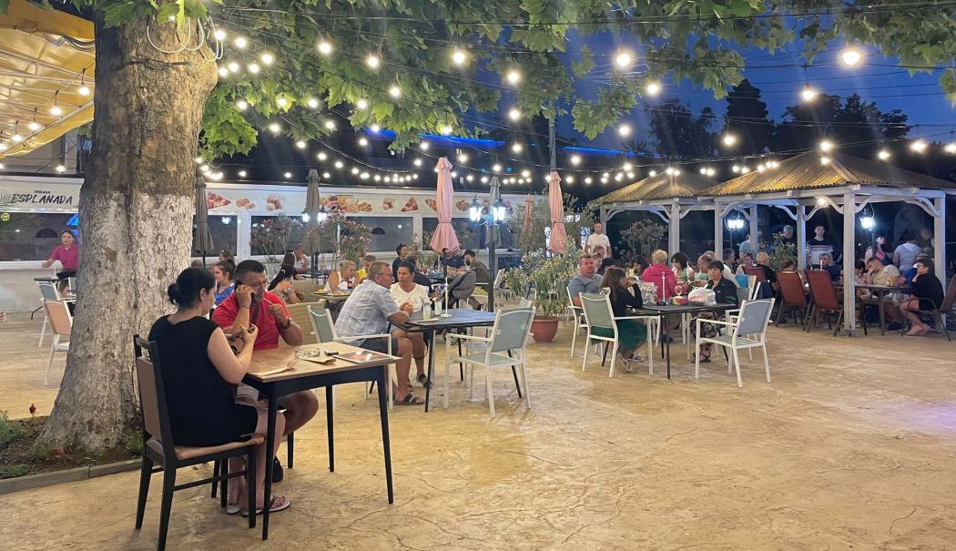 Restaurantul Esplanada din staţiunea Venus, scos la vânzare pentru patru milioane de euro - 1-1724673198.jpg