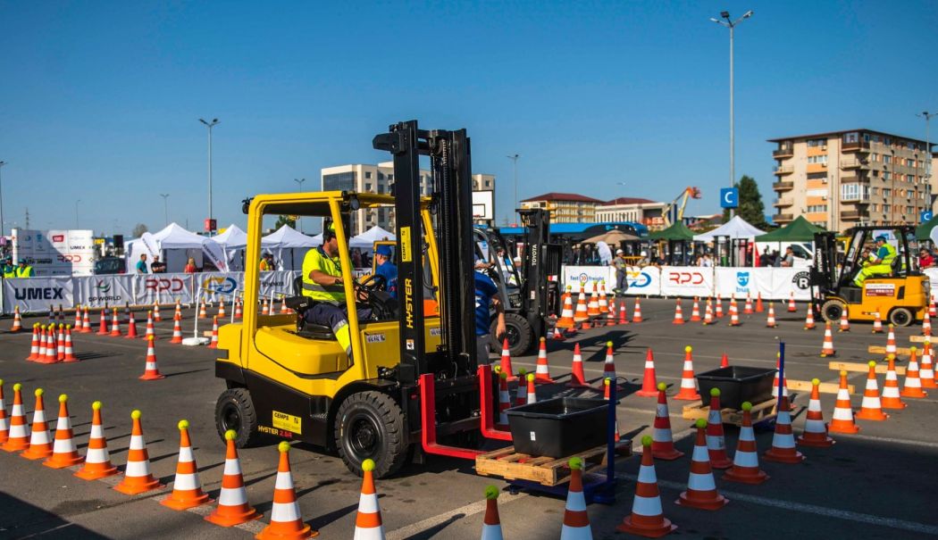 Îndemânare şi talent! Cei mai buni motostivuitorişti din ţară, în competiţie la Constanţa - 1-1724846174.jpg