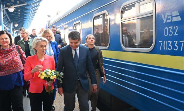 Vine iarna, războiul din Ucraina intră într-o nouă fază. Ursula von der Leyen a sosit la Kiev