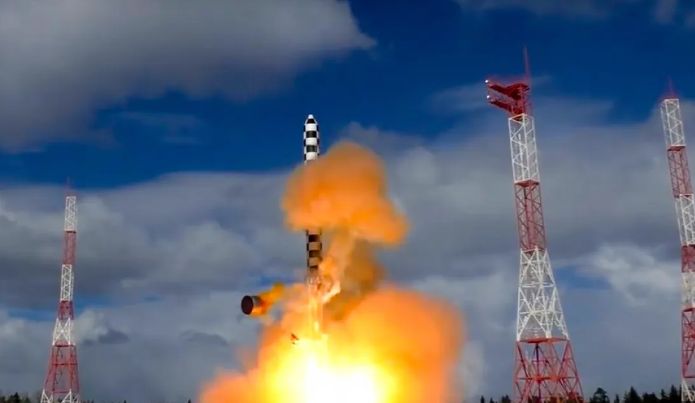 Eşec umilitor pentru Putin: Racheta balistică intercontinentală „Sarmat” a explodat în timpul testării - 1-1727073337.jpg
