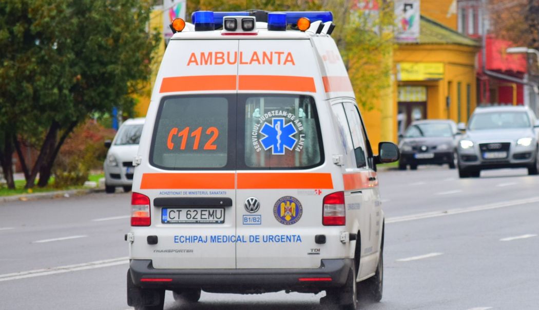 Alertă pe litoral! Opt persoane transportate la spital, s-a activat planul roşu pentru Hotel Crişana din Olimp