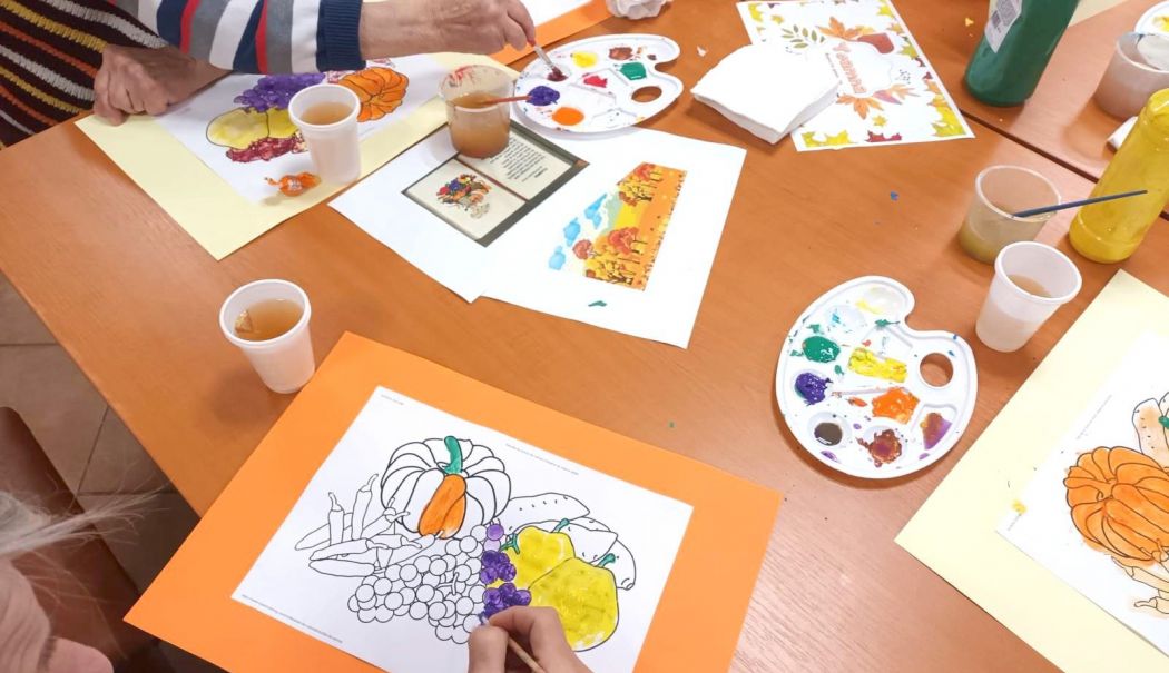 „Toamnă cu farmec”! Activitate creativă la Căminul pentru Persoane Vârstnice din Constanţa - 1-1729835432.jpg