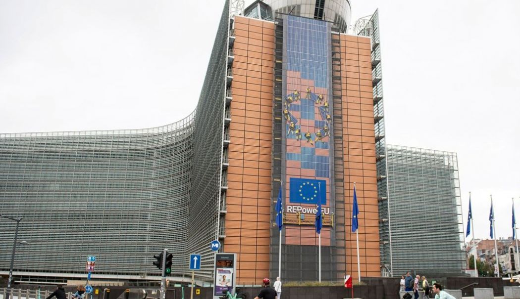 Comisia Europeană doreşte negocieri cât mai rapide pentru aderarea Ucrainei la UE - 1-1730361513.jpg