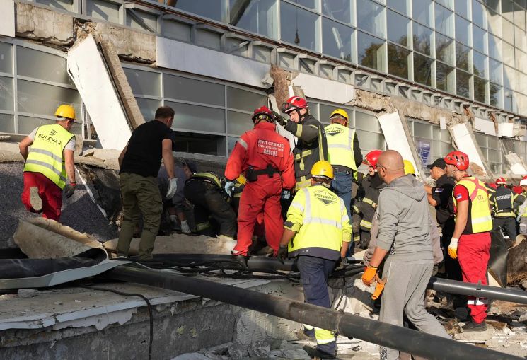 Ministrul sârb construcţiilor a demisionat după tragedia din gara din Novi Sad - 1-1730798773.jpg