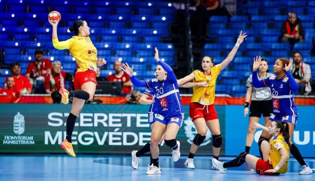 România, învinsă la cinci goluri diferenţă de Franţa, la Campionatul European de handbal feminin