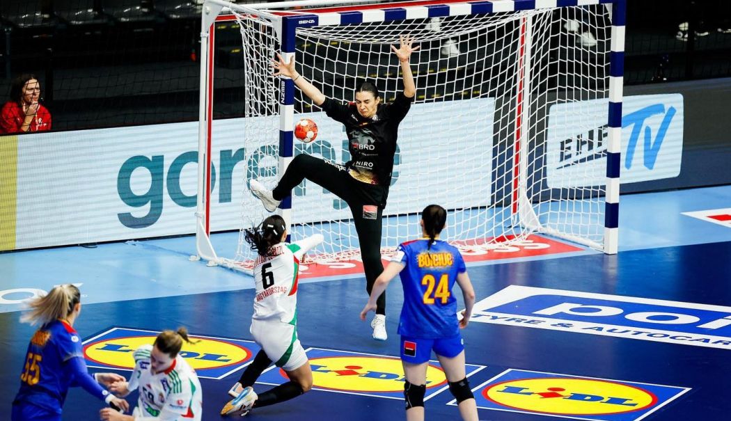 Naţionala României, surclasată de Ungaria, la Campionatul European de handbal feminin - 1-1733726528.jpg