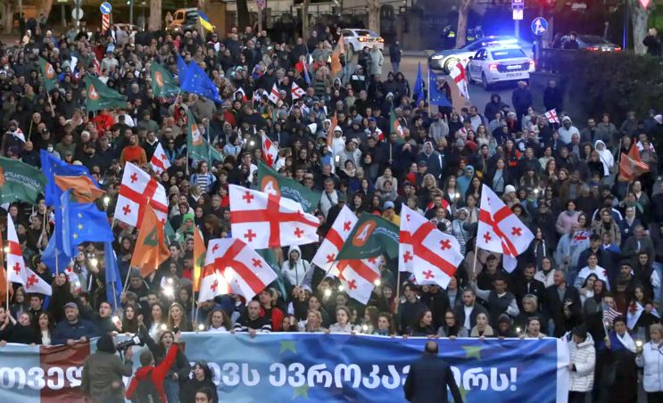 Sancţiunile Uniunii Europene împotriva Georgiei, blocate de Ungaria şi Slovacia - 1-1734423692.jpg
