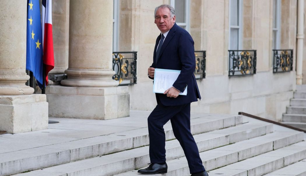 Două treimi din francezi, nemulţumiţi de desemnarea lui Francois Bayrou în funcţia de premier - 1-1734599837.jpg