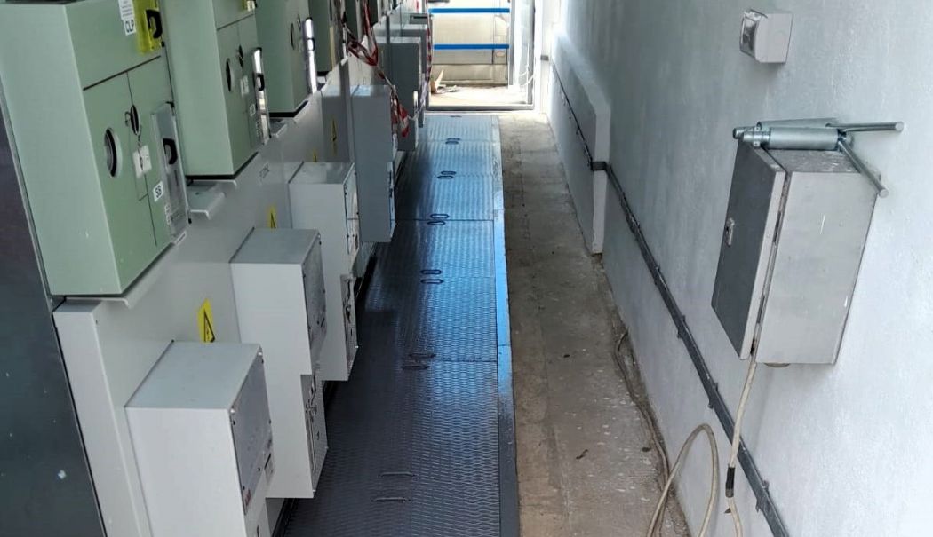 Investiţii în portul Constanţa. Echipamentele de medie tensiune din postul de transformare Kronospan, modernizate - 1-1736763829.jpg