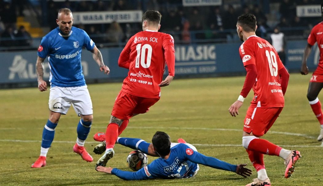 FC Farul abordează meciul de la Cluj cu un lot marcat de absenţe - 1-1737886725.jpg
