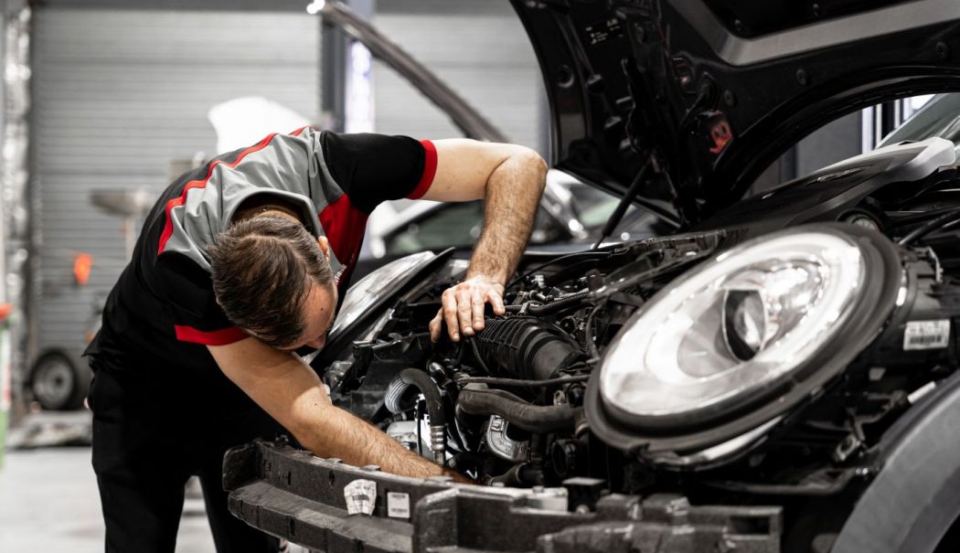 Service-uri auto fără autorizaţie! Concurenţă neloială şi risc major pentru siguranţa rutieră - 1-1739098678.jpg