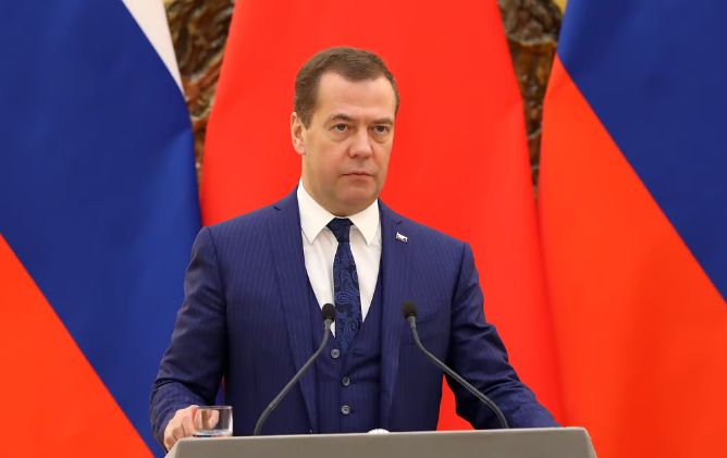 Dmitri Medvedev: „Rusia nu va fi niciodată înfrântă!” - 1-1739437228.jpg