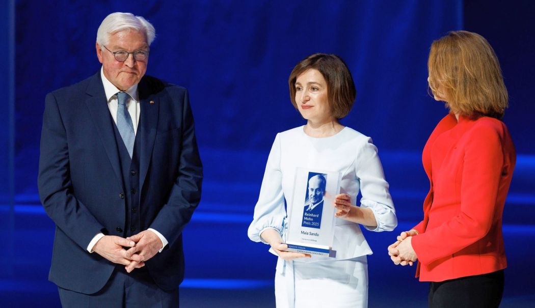 „Astăzi, democraţia noastră este în pericol, mâine, ar putea fi a Europei!” - 1-1740124247.jpg