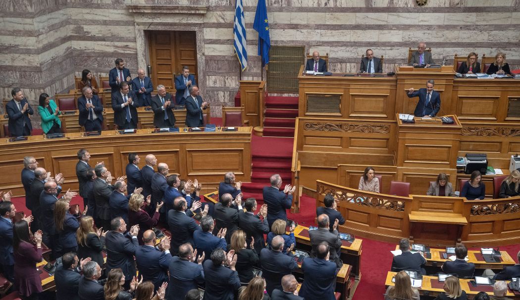 Guvernul Greciei a reuşit să supravieţuiască unei moţiuni de cenzură - 1-1741507962.jpg