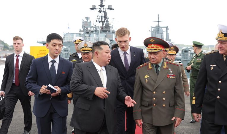Secretarul Consiliului de Securitate rus, Serghei Şoigu, în vizită în Coreea de Nord - 1-1742542433.jpg