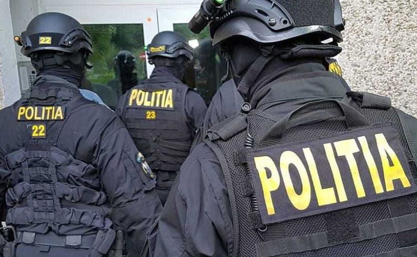 UPDATE / Percheziţii la CFR Călători, într-un dosar de corupţie. Cine sunt cei care au intrat în colimatorul anchetatorilor - 1-1742887468.jpg