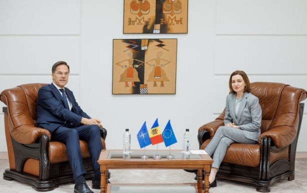 Preşedinta Maia Sandu, întrevedere cu secretarul general al NATO, la Chişinău - 1-1744786244.jpg