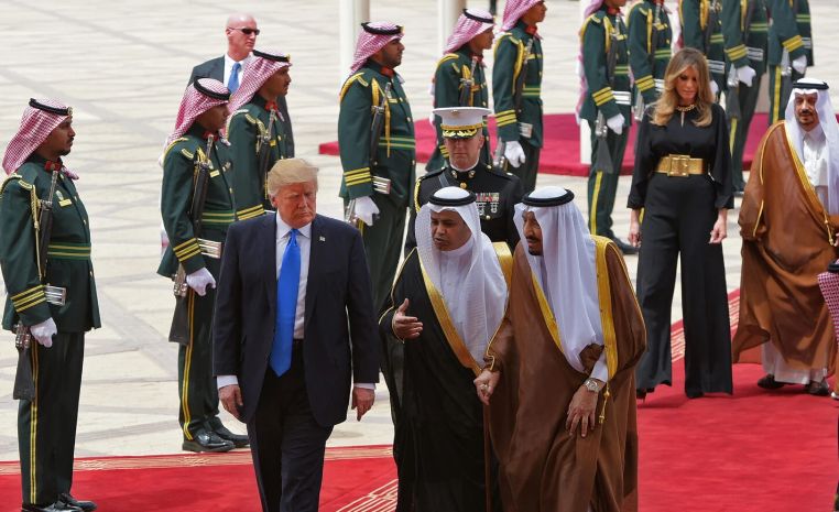 Donald Trump, turneu în Arabia Saudită, Qatar şi Emiratele Arabe Unite - 1-1745390977.jpg