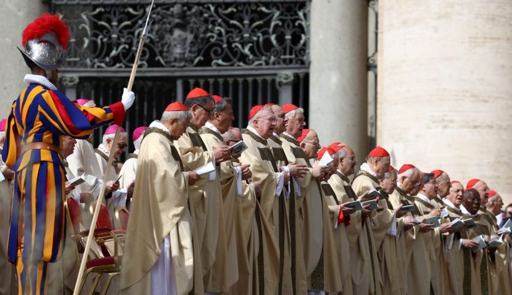 Funeralii Papa Francisc. Prima întrunire a conclavului va fi anunţată după funeraliile de sâmbătă - 1-1745392971.jpg