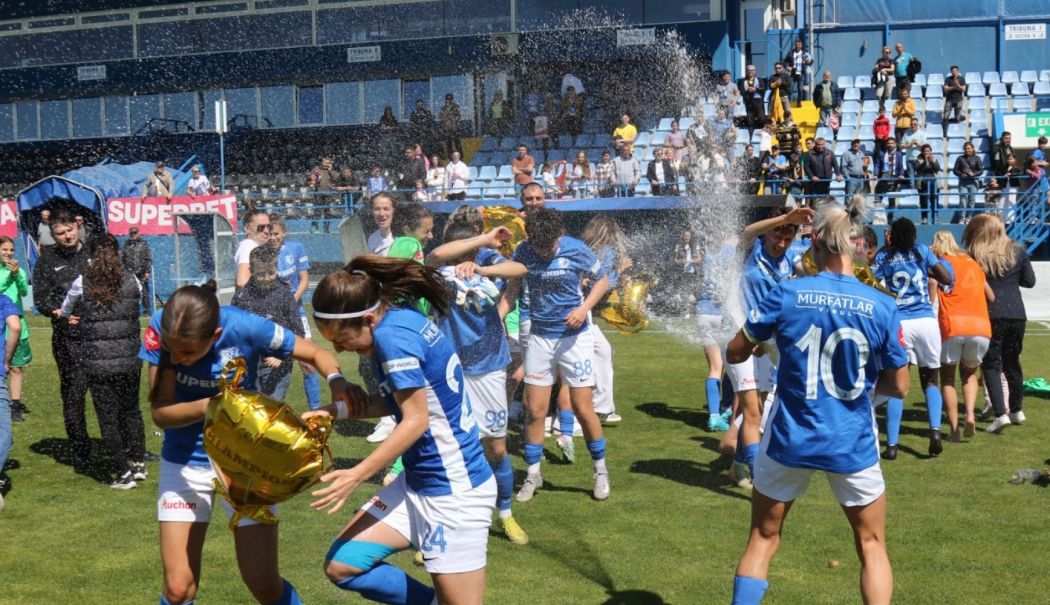 Fotbal feminin: Farul Constanţa, campioana României pentru al doilea an consecutiv - 1-1745828251.jpg