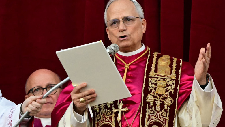 Primul discurs al Papei Leon al XIV-lea: Un apel la pace şi o Biserică deschisă tuturor - 1-1746776991.jpg