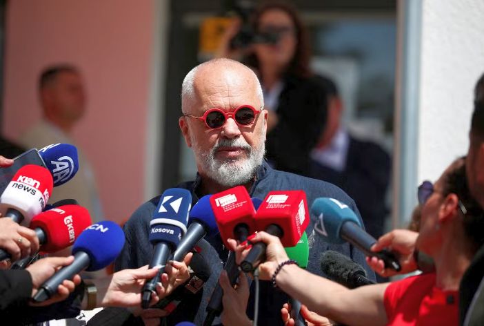 Socialiştii premierului Edi Rama, victorie zdrobitoare la alegerile parlamentare din Albania - 1-1747212206.jpg