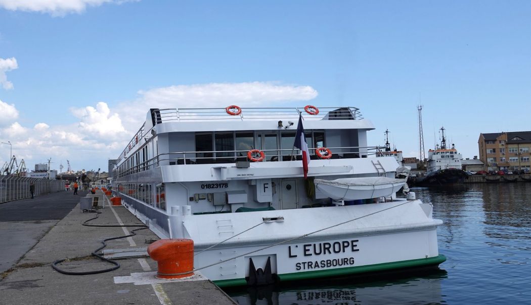 Nava fluvială de pasageri „L’Europe” a ancorat în portul Constanţa - 1-1747216607.jpg