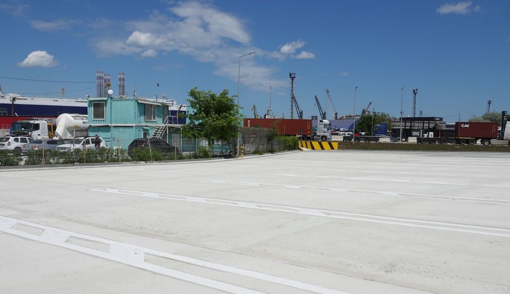O nouă parcare pentru tiruri în zona Porţii 10 a Portului Constanţa - 1-1747655652.jpg