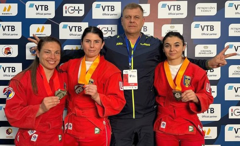 Constanţa găzduieşte în week-end Naţionalele de beach-sambo - 1-1747995438.jpg