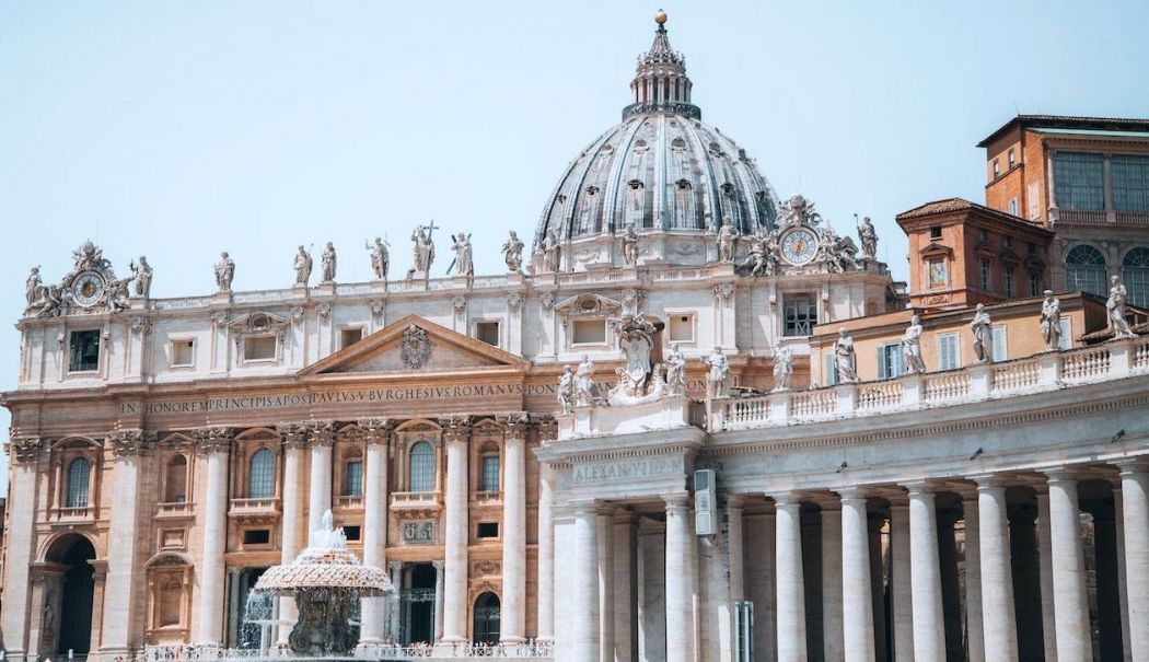 Rusia nu vede Vaticanul ca pe o variantă serioasă pentru negocieri de pace cu Ucraina - 1-1748327357.jpg