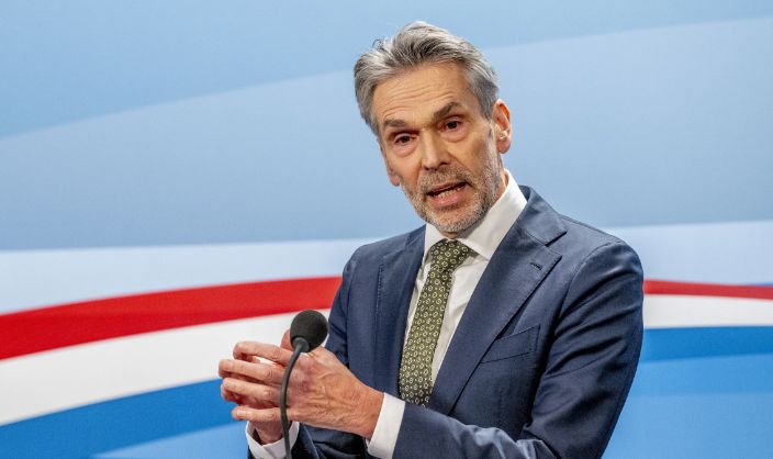 Criză politică în Olanda. Premierul Dick Schoof şi-a anunţat demisia - 1-1749021451.jpg
