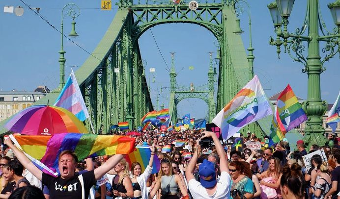 Ursula von der Leyen solicită Ungariei să ridice interdicţia privind desfăşurarea Budapest Pride - 1-1750924600.jpg