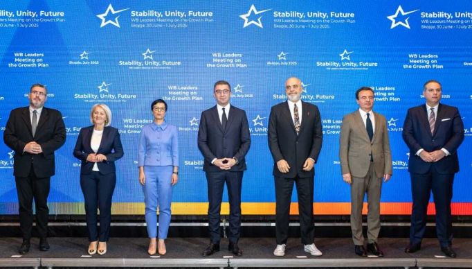 Balcanii de Vest: Comisia Europeană recunoaşte progresele pe calea integrării, dar cere mai multe reforme - 1-1751441608.jpg