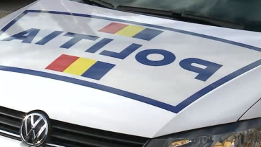 Accident rutier la Năvodari! Un moped și o autospecială de poliție au fost implicate - 1-1751788976.jpg
