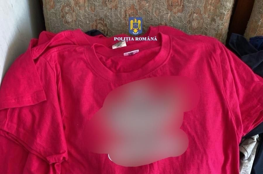 Un bărbat din Medgidia a fost depistat de autorități în timp ce vindea haine contrafăcute - 1-1752404361.jpg