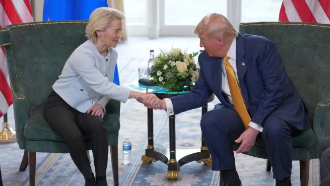 Întâlnire Donald Trump - Ursula von der Leyen. UE şi SUA au convenit un acord comercial - 1-1753685602.jpg