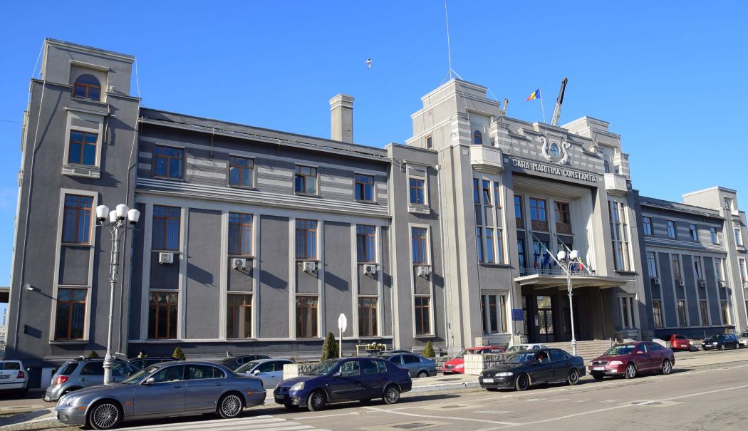 Criza nu-i pentru toţi! Bonusuri de peste patru milioane de euro la Administraţia Porturilor Maritime - 1-1753875131.jpg