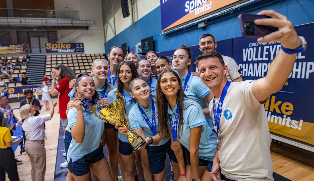 Echipa Universităţii „Ovidius”, medaliată cu bronz la Campionatul European Universitar de volei feminin 2025 - 1-1754295601.jpg