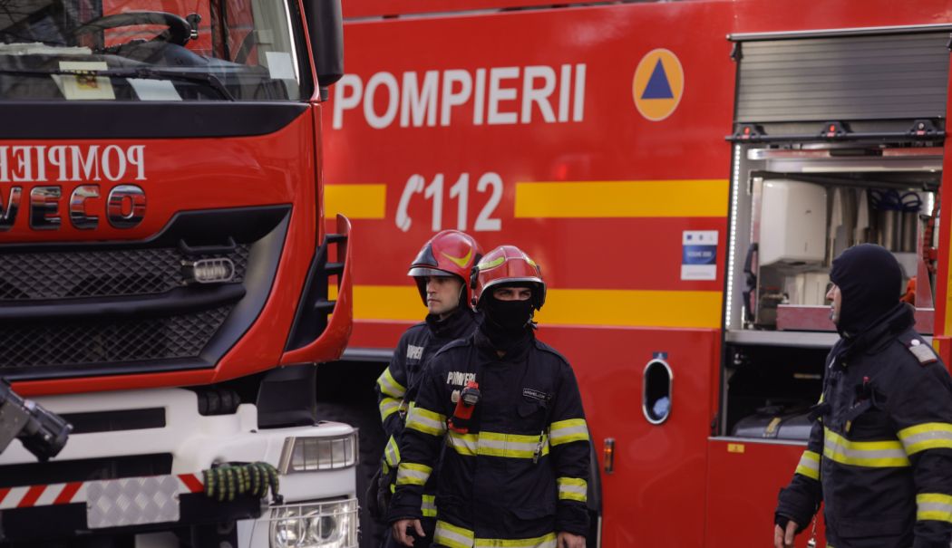 Incendiu în cartierul Boreal, din Constanţa. Focul ar fi izbucnit de la un aparat de aer condiţionat - 1-1754901236.jpg