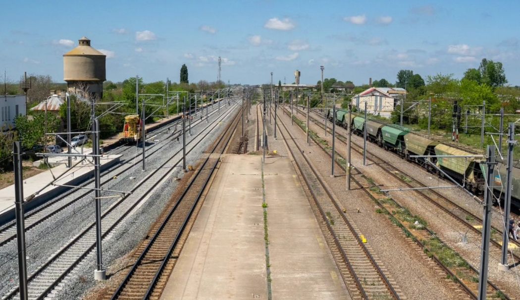 CFR Infrastructură: Contract de peste 28 milioane de lei, pus la bătaie pentru electrificarea unei importante secţii de circulaţie - 1-1754912794.jpg
