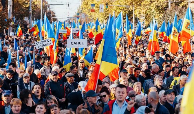 Ilan Şor oferă 3.000 de dolari pe lună protestatarilor antiguvernamentali din Republica Moldova - 1-1754985348.jpg