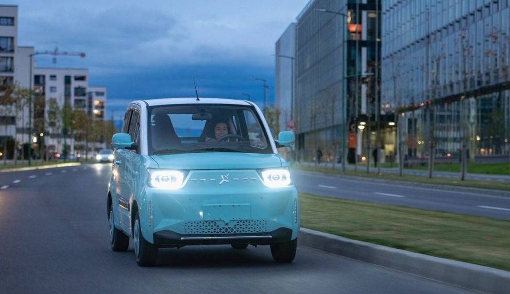 Bursă, autoturisme electrice, deficit bugetar. INFO economic - 1-1755083158.jpg