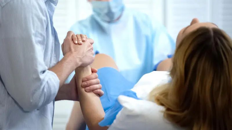 O adolescentă de 17 ani a murit subit în Maternitate, imediat după ce a născut natural - 1-1755170484.jpg