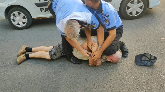 Bătrân cardiac, trântit la pământ pentru că a refuzat să se legitimeze - 1-1755783269.jpg