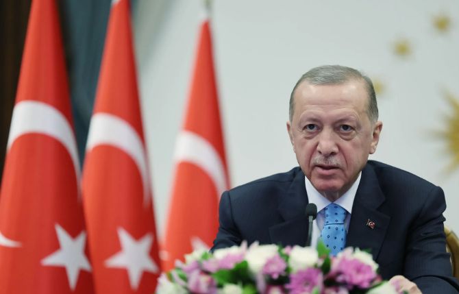 Recep Erdogan îndeamnă SUA să revină asupra deciziei de a nu acorda vize liderilor palestinieni - 1-1756887295.jpg