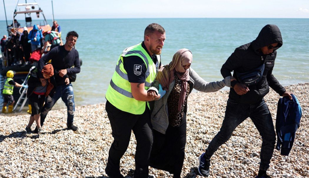 Marea Britanie ar putea reduce vizele pentru ţările care nu acceptă returnările de migranţi - 1-1757403205.jpg