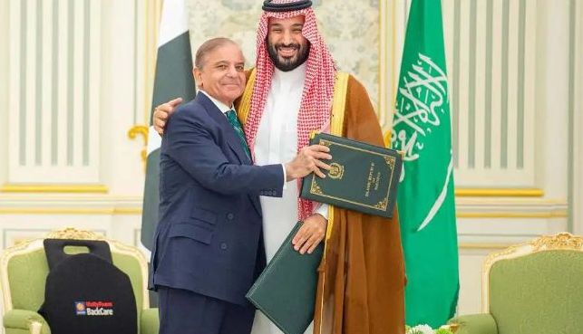 Arabia Saudită şi Pakistanul au semnat un acord de apărare reciprocă - 1-1758179272.jpg