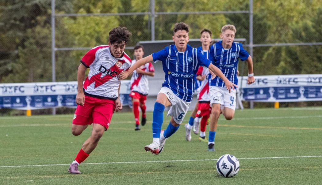 Academia Hagi, mai sus decât Chelsea sau Arsenal în topul Madrid Football Cup - 1-1758794709.jpg